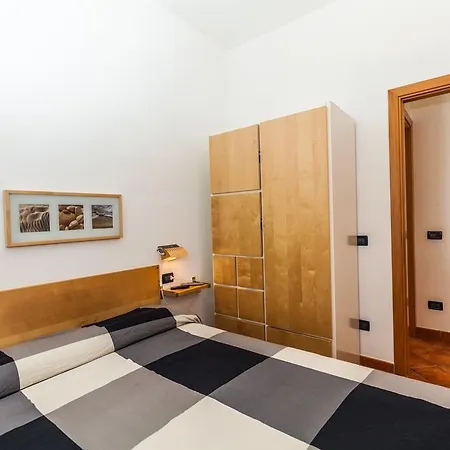 Le Residenze Del Porto Lägenhetshotell La Caletta