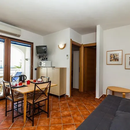Le Residenze Del Porto Hotel apartamentowy 3*