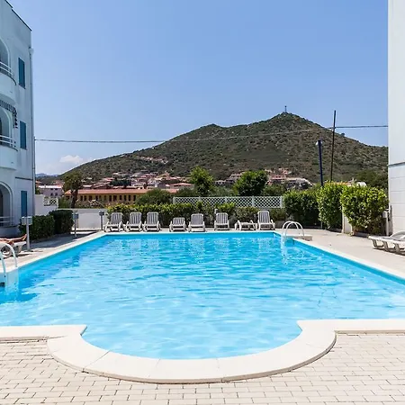 Lägenhetshotell Le Residenze Del Porto La Caletta